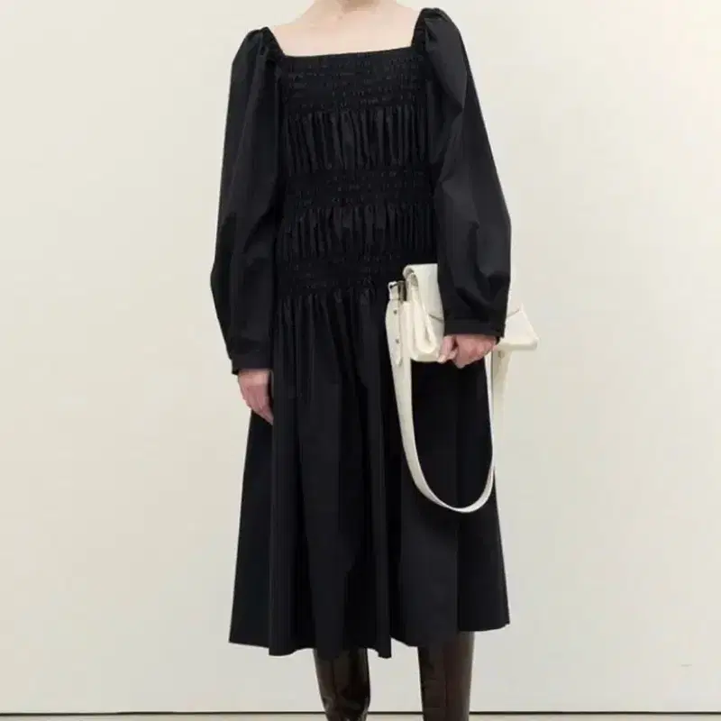 킨더살몬 smocked dress 2