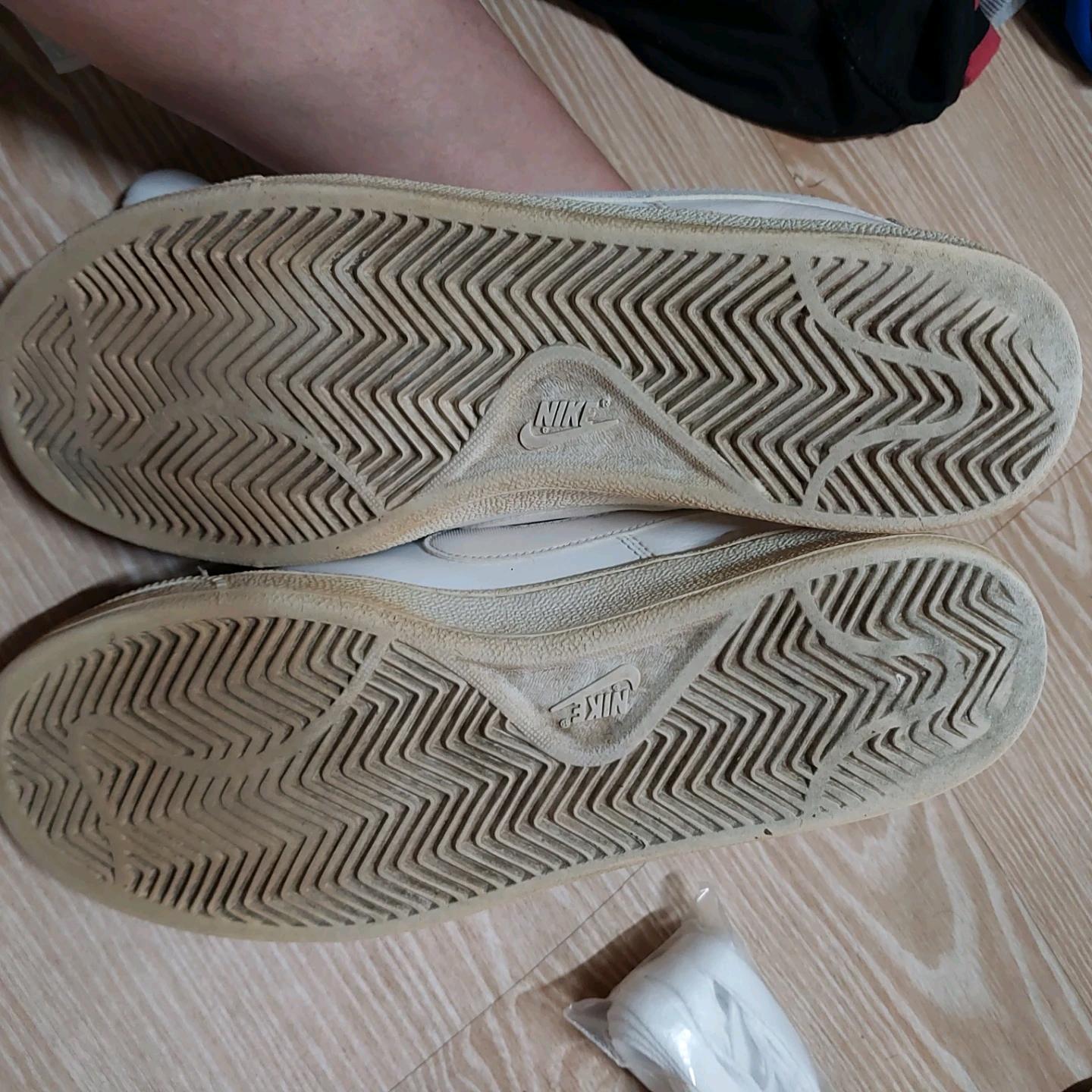 나이키 흰색 스니커즈 270 (세탁완료+신발끈) 3