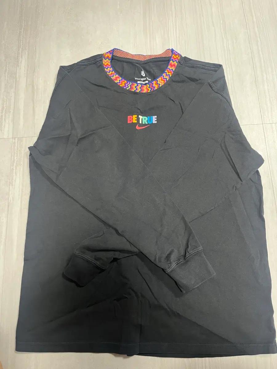 나이키 루즈핏 긴팔티셔츠 2