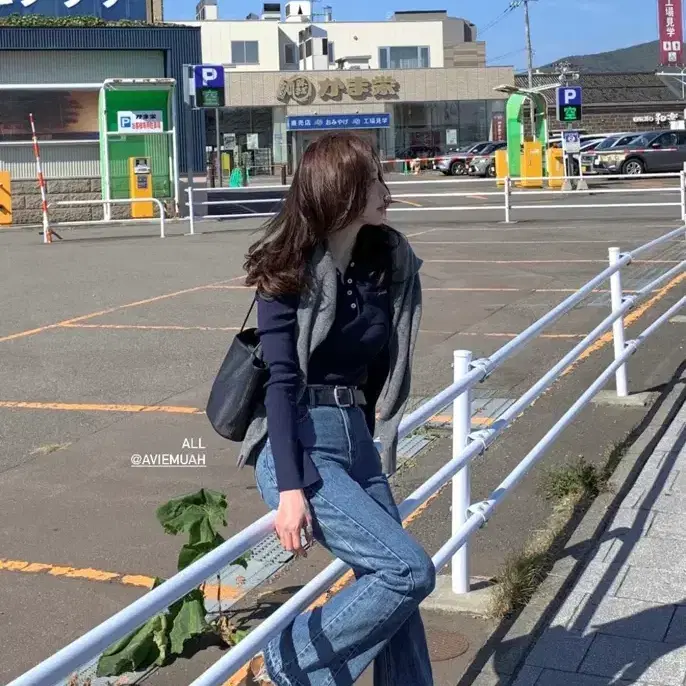 아비에무아 립드 니트 폴로 셔츠 네이비 3