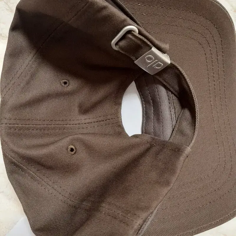 alo 알로 브라운 볼캡 모자 3