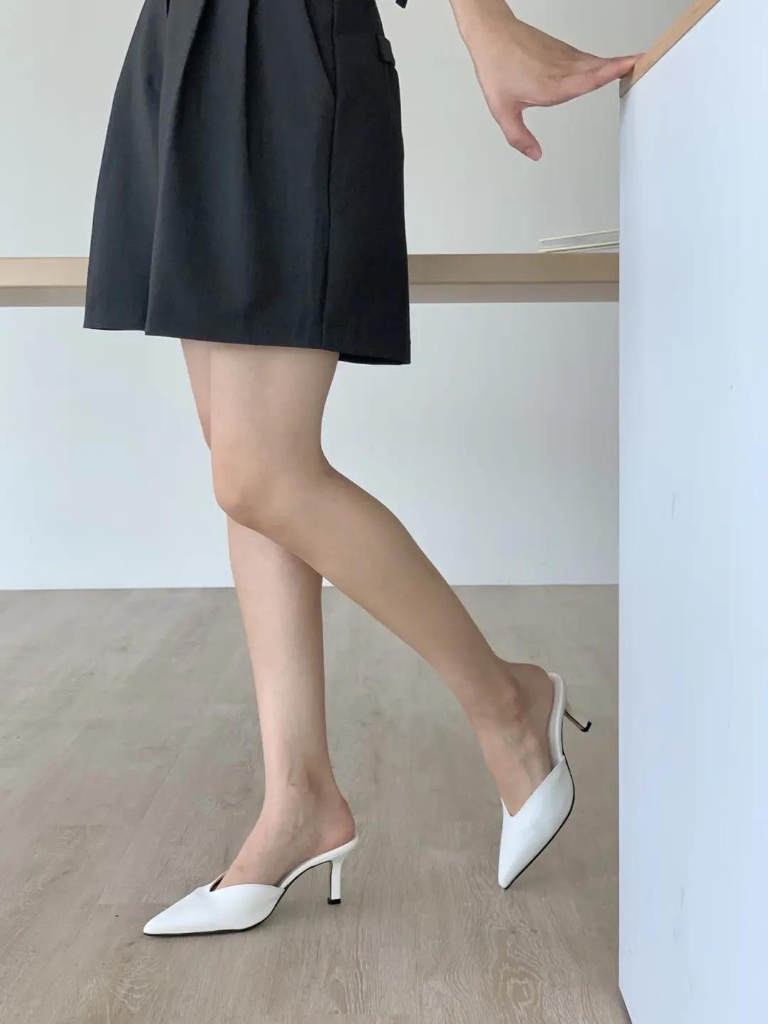 #715 화이트 240-뾰족코 7cm 뮬-새상품 9