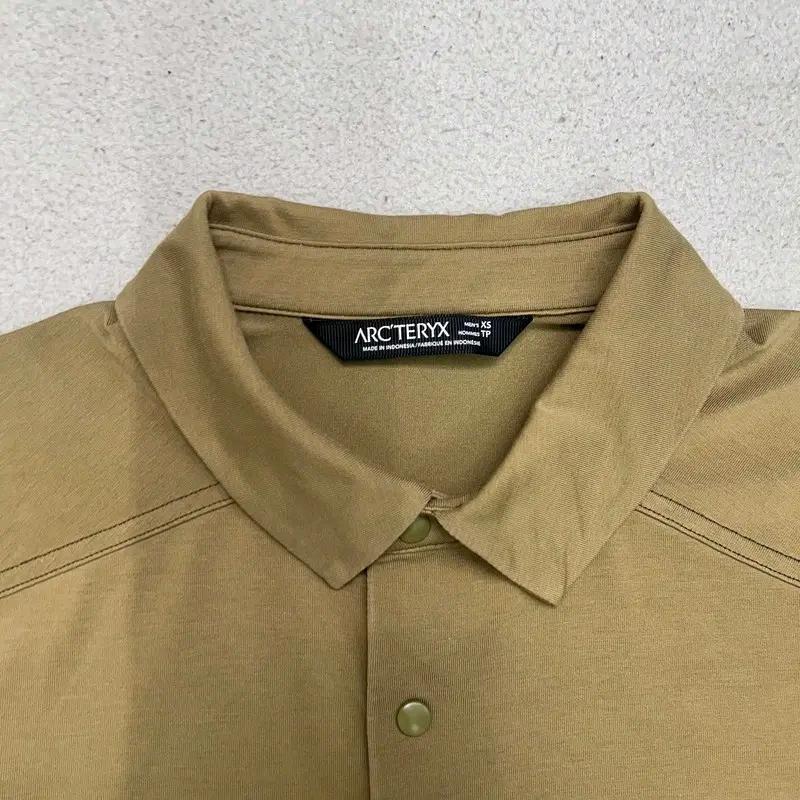ARC'TERYX 버튼 다운 pk 티셔츠 카키 XS 5