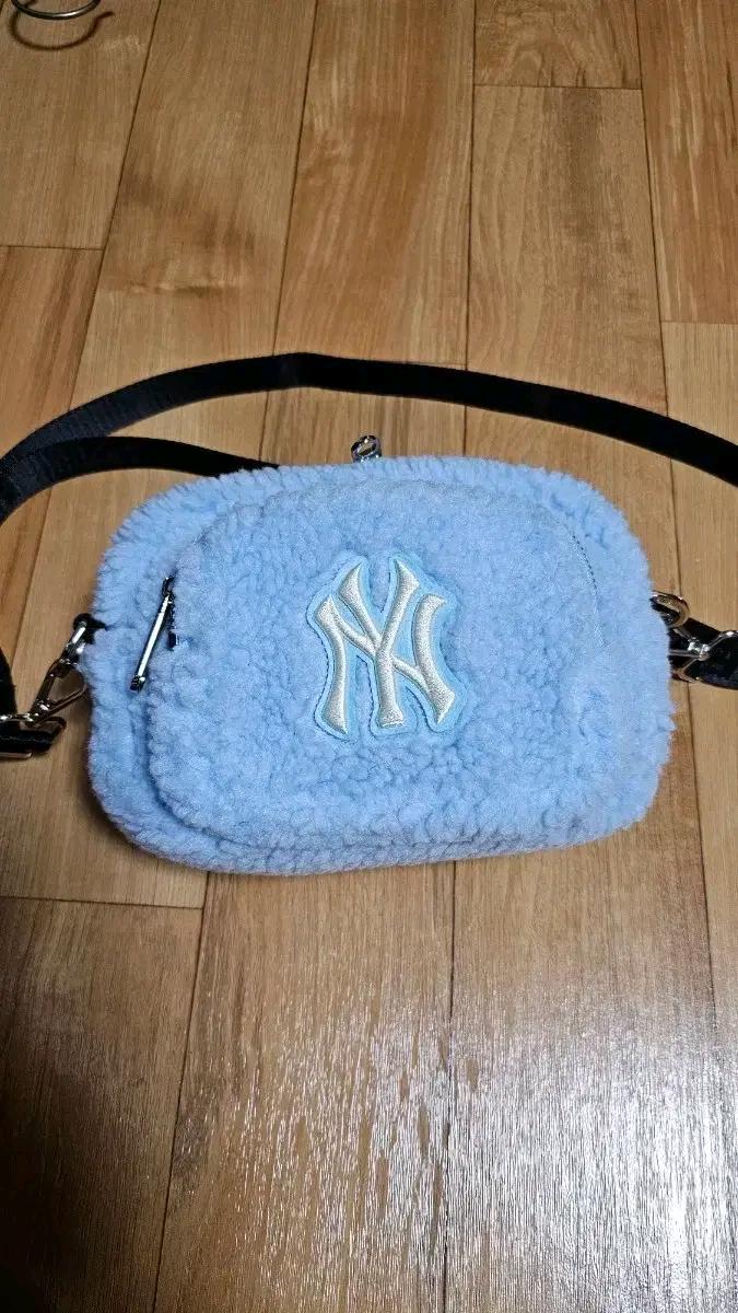 MLB 후리스 미니 크로스가방 3