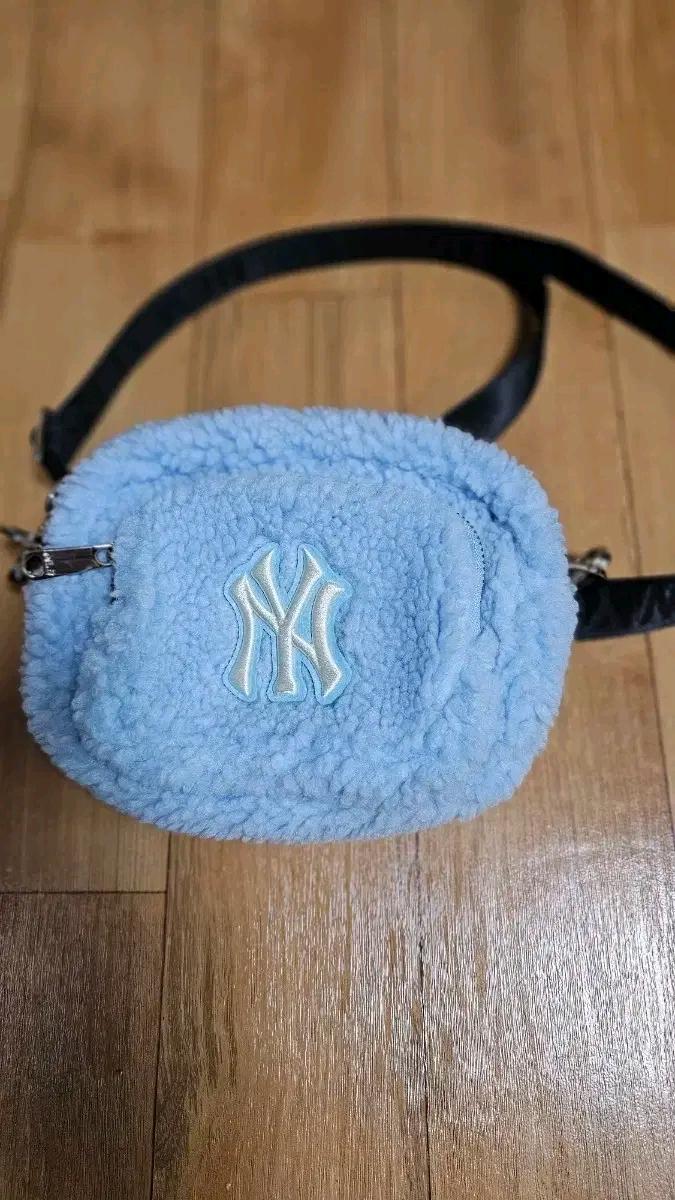 MLB 후리스 미니 크로스가방 2