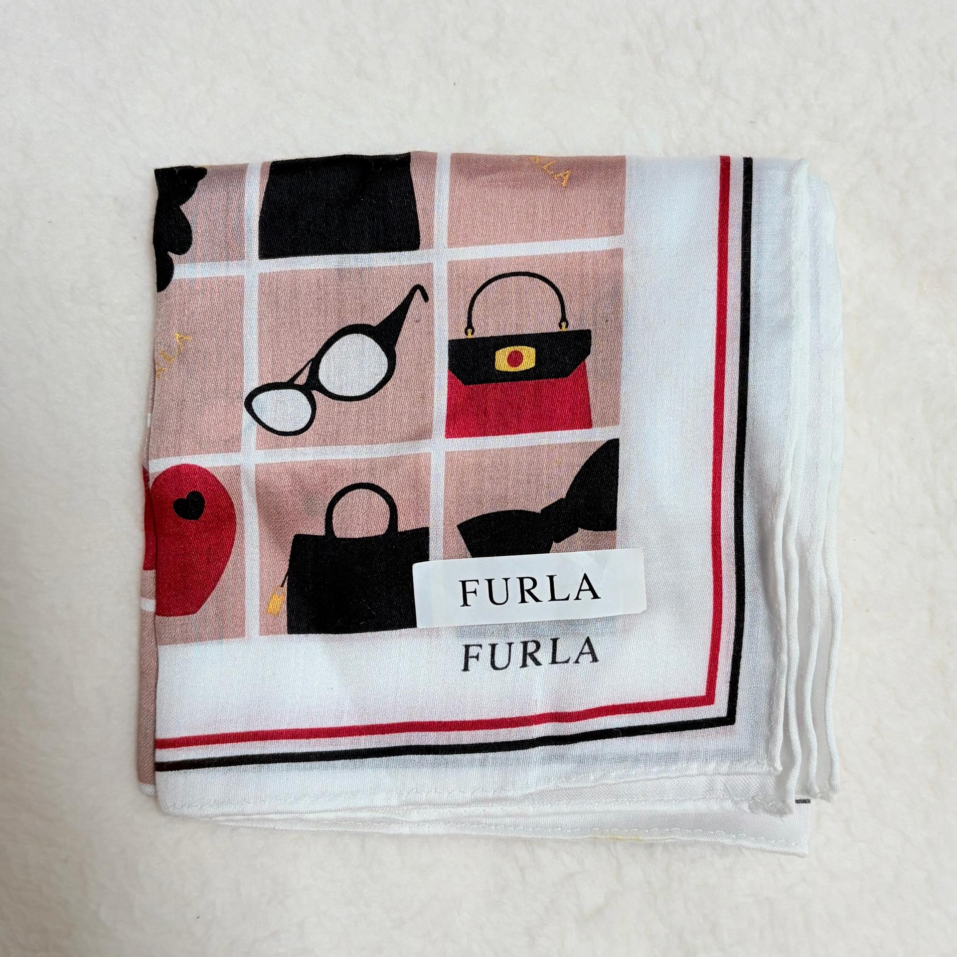 [새상품] FURLA 그래픽 스카프 2