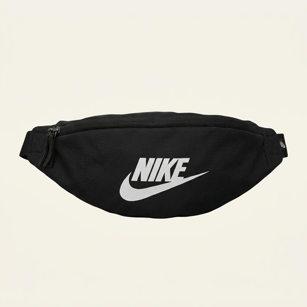 NIKE 나이키 힙색 가방 ! 블랙 & 화이트 ~ 깔끔한 디자인 ! 사이즈 조절 가능OK