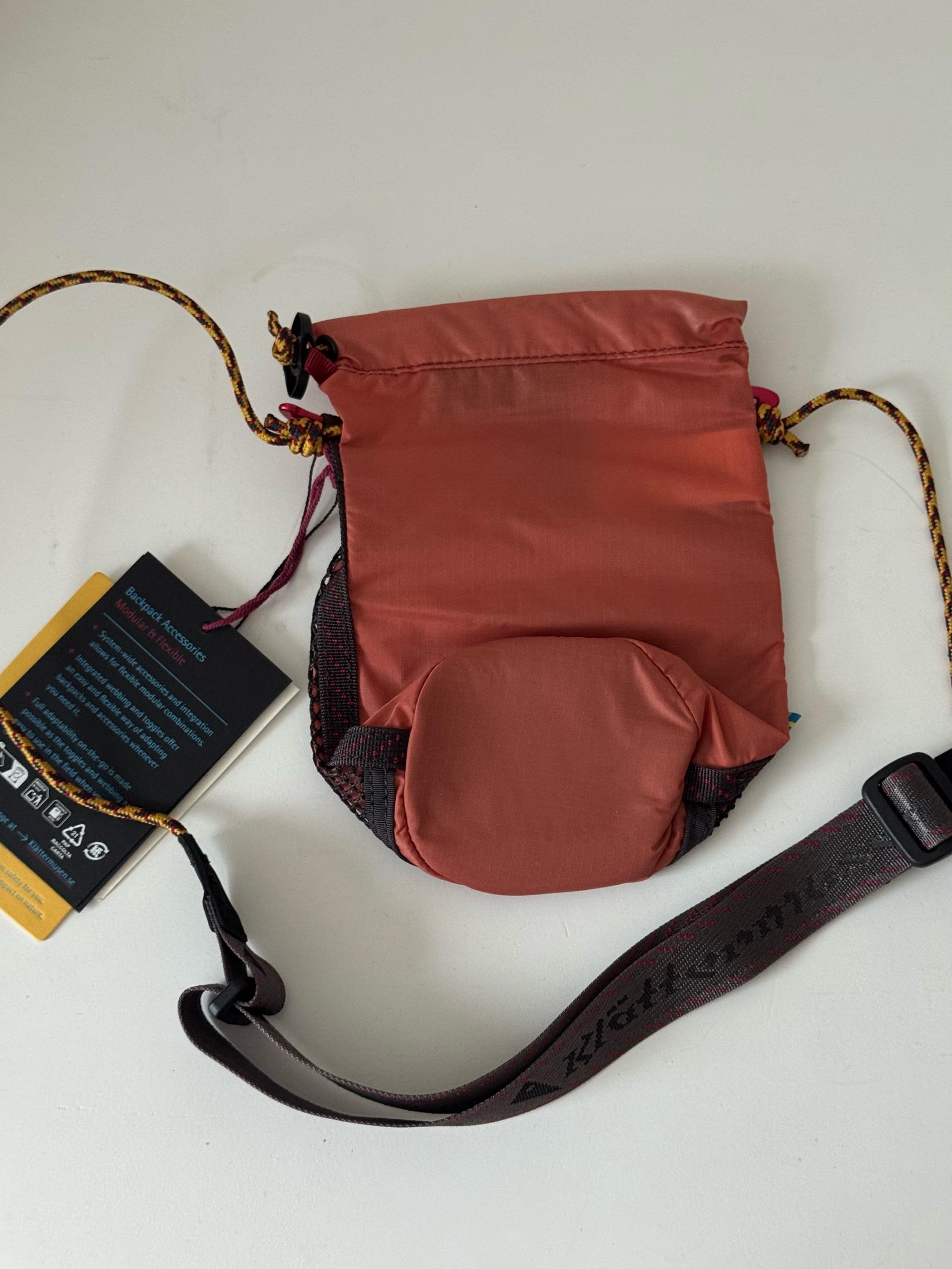 알기르 보틀 실링 백 (Algir Bottle Sling) 3
