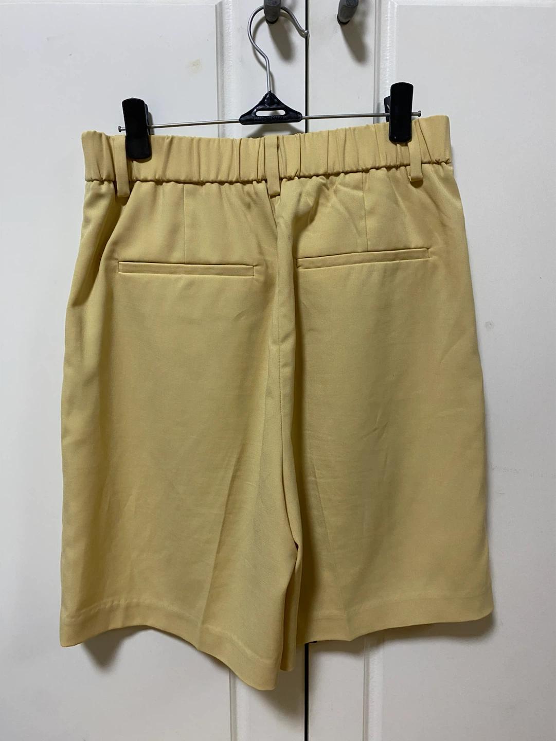 스파오 핀턱 반바지 베이지(연노랑)M 3