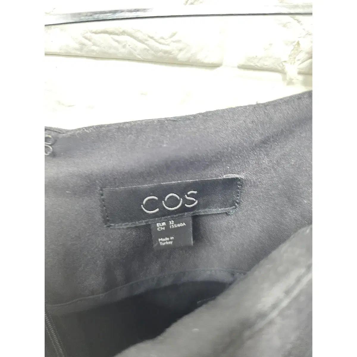 25인치 코스 COS 블랙 스커트 E621 3