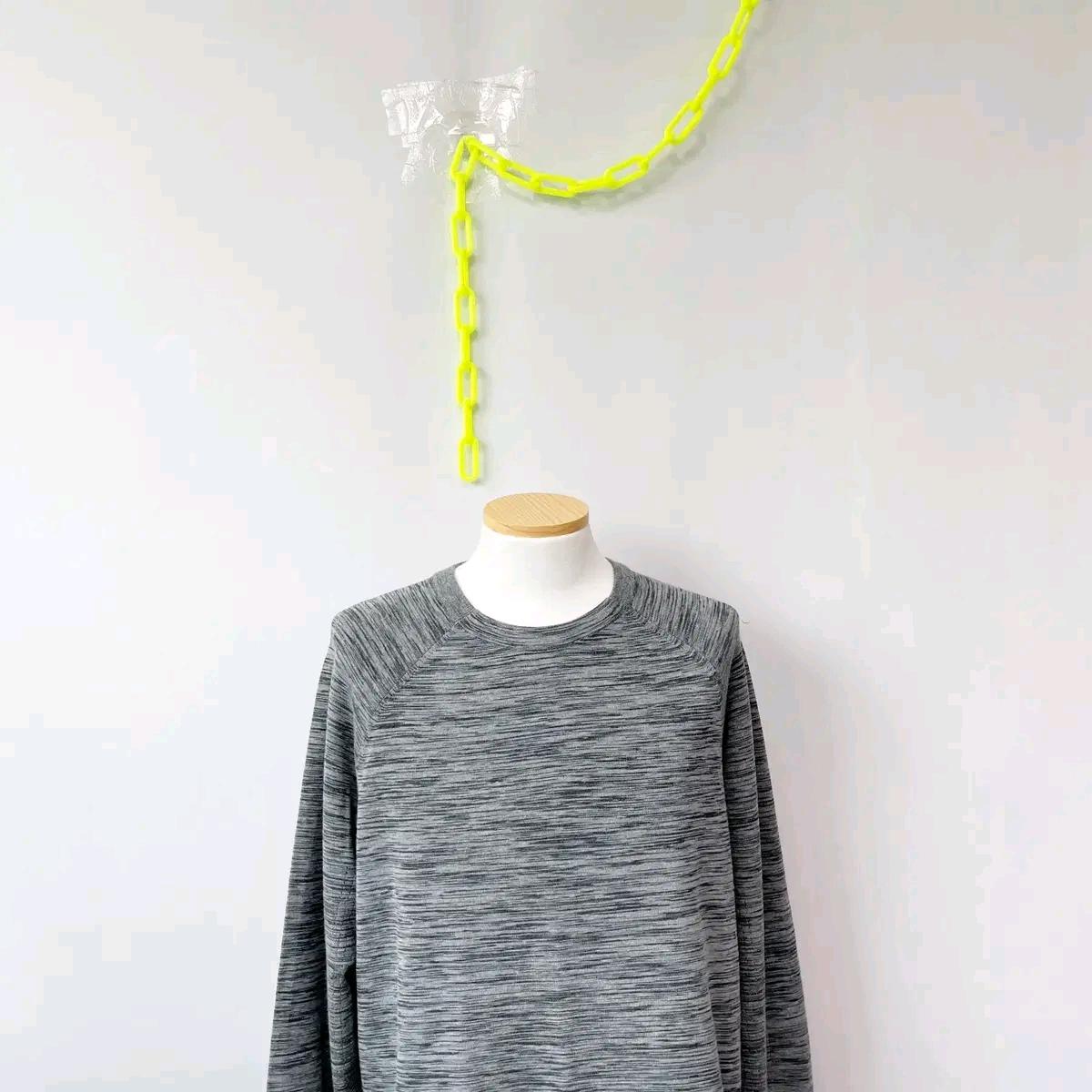 나이키 스포츠웨어 테크니트 크루맨투맨 105 3