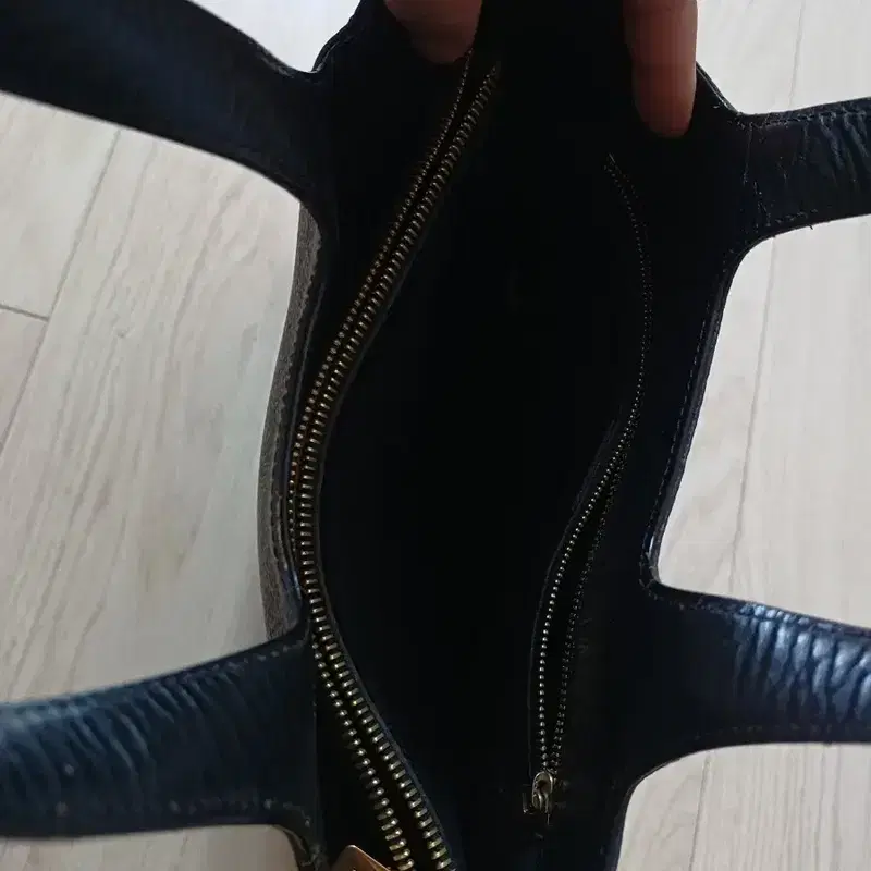 셀린느 마카담토트백 6
