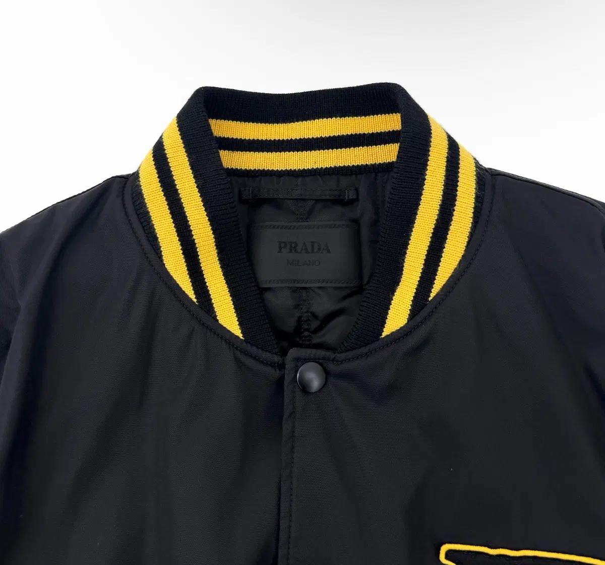 [XXL] 프라다 남성 로고 패치 리나일론 바시티 봄버 자켓 블랙 10