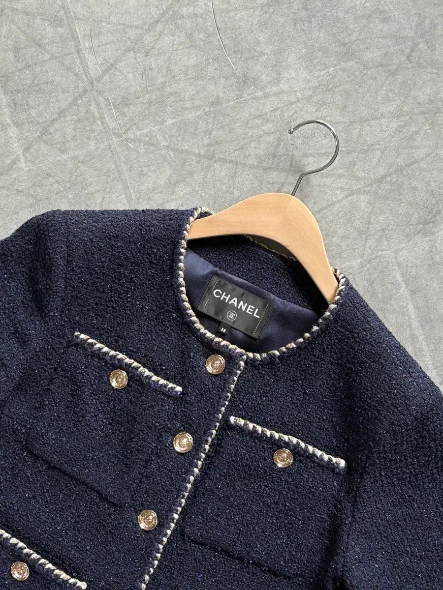 Chanel 샤넬 25A 이리데슨트 네이비 블루 트위드 자켓 7