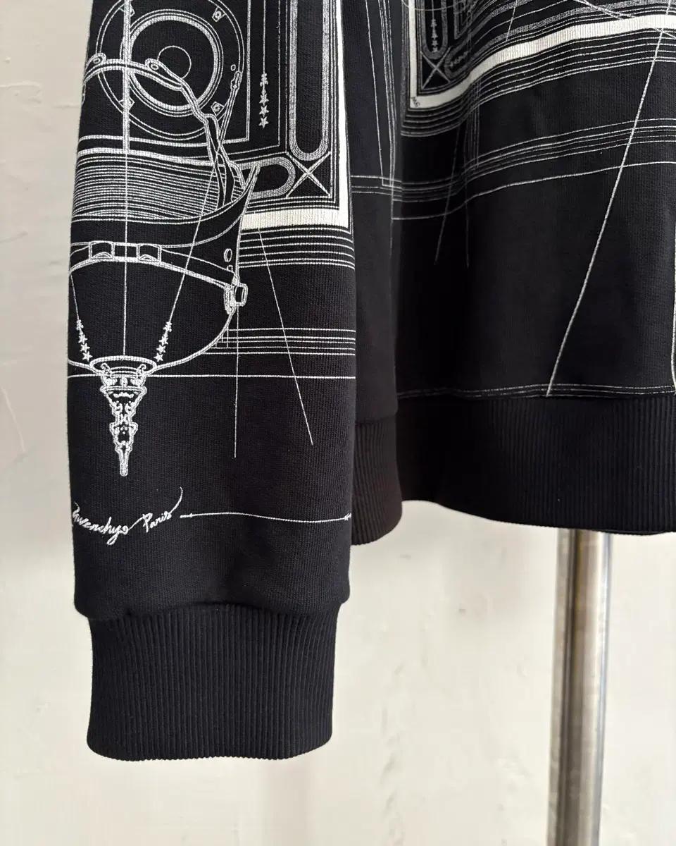 Givenchy 지방시 블랙 스네이크 맨투맨 5