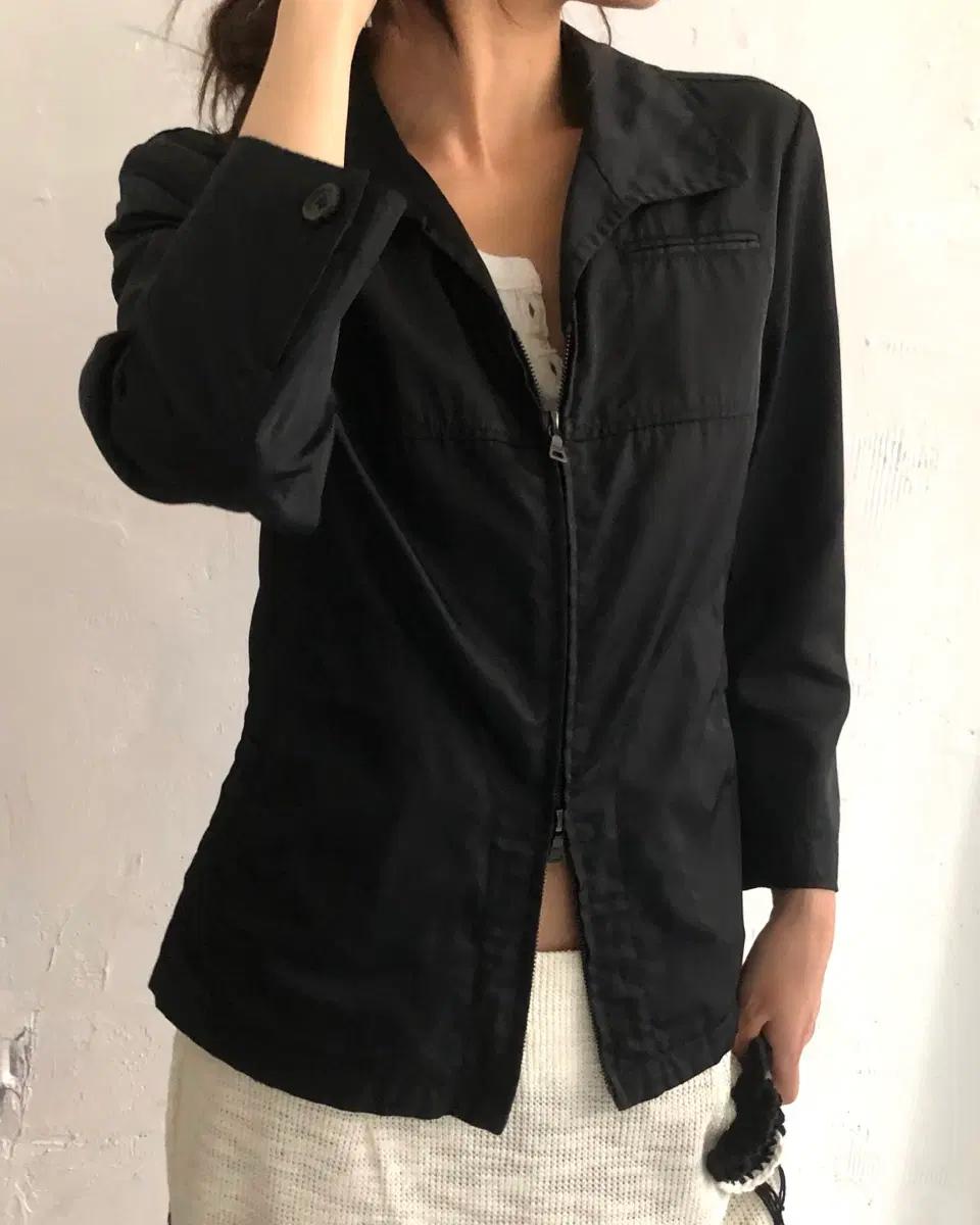 Prada 프라다 블랙 카라 나일론 숏 자켓 4