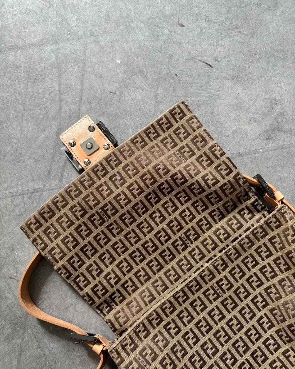 Fendi 펜디 주카 맘마 바게트 백 7