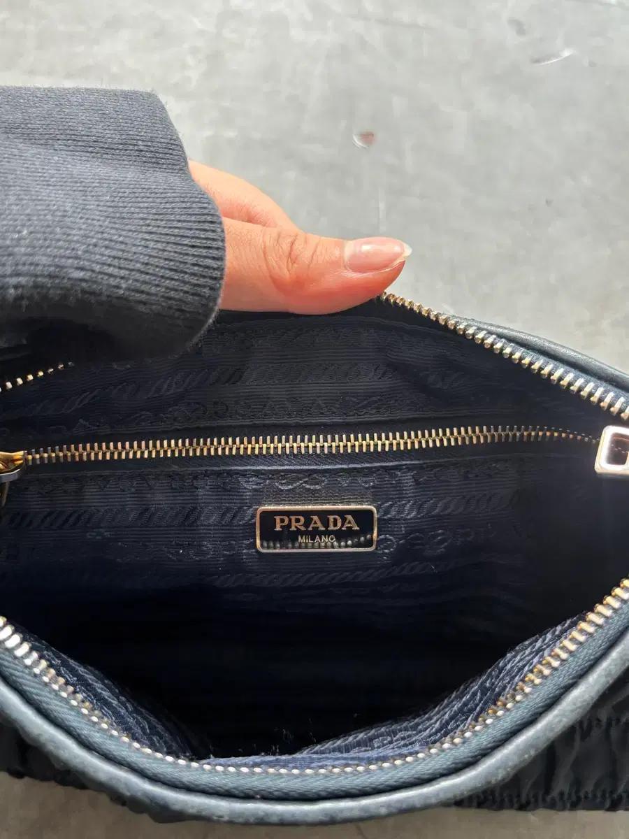 PRADA 프라다 네이비 나일론 테수토 고프레 숄더백 10