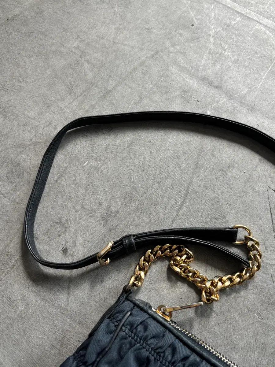PRADA 프라다 네이비 나일론 테수토 고프레 숄더백 6