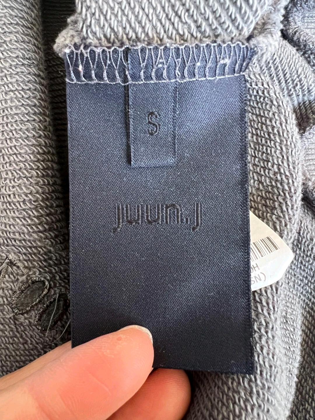 준지 JUUN.J남성 다크그레이 델리캣 맨투맨 5