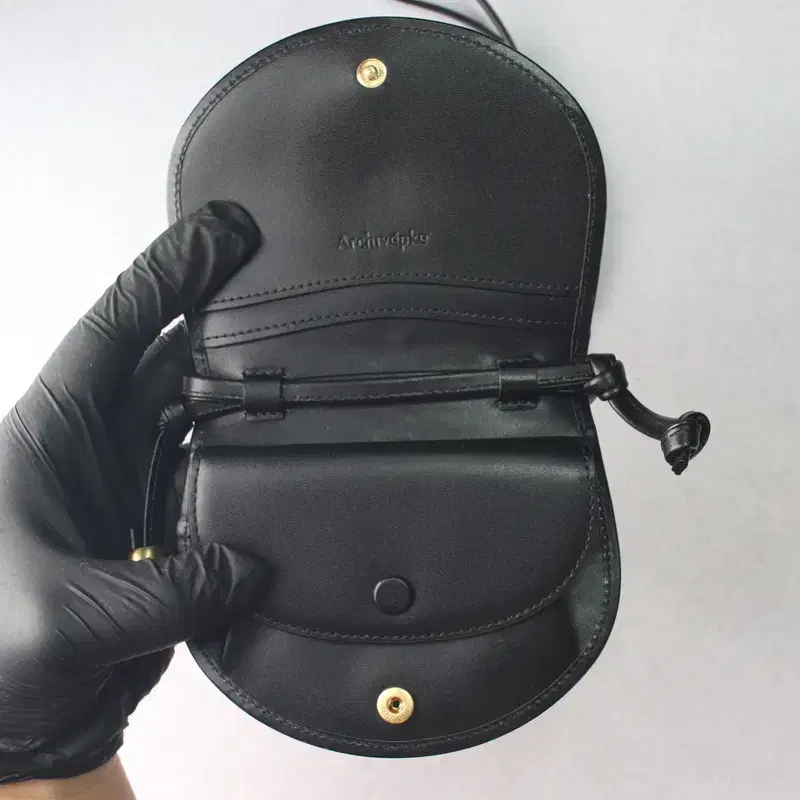 아카이브앱크 25SS Oval chacha wallet 오벌 차차 월렛 크로스백 블랙 8