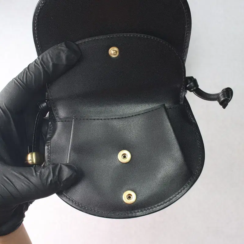 아카이브앱크 25SS Oval chacha wallet 오벌 차차 월렛 크로스백 블랙 9