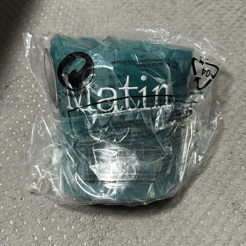 뉴에라 x 마뗑킴 940언스트 베이직 볼캡 그린 4