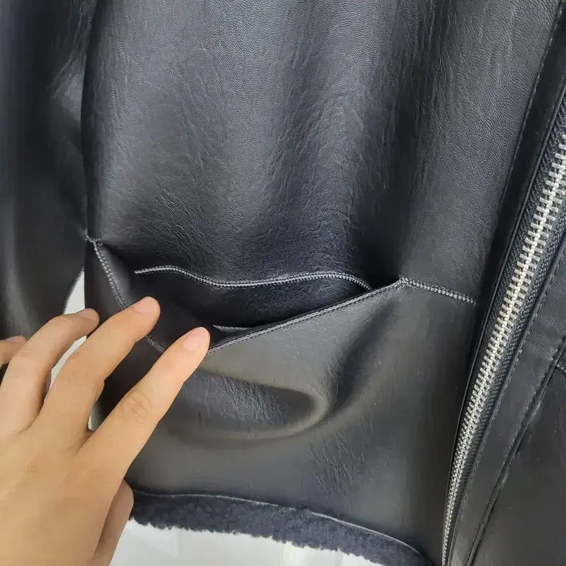 몽돌 래더 무스탕자켓.블랙 5