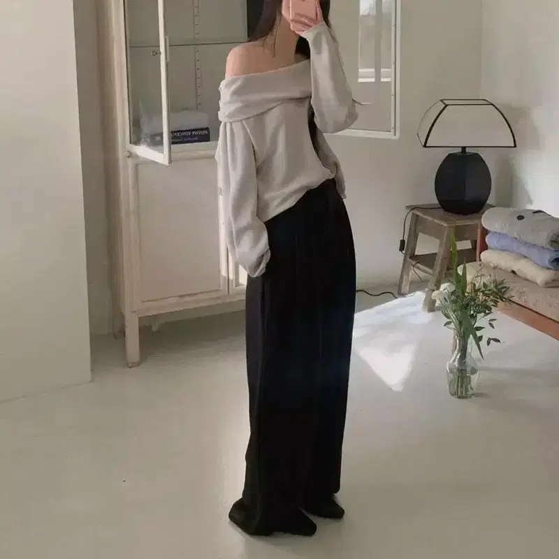 오디에스ODS BASE 베이스 오프숄더 블라우스 크림베이지 3