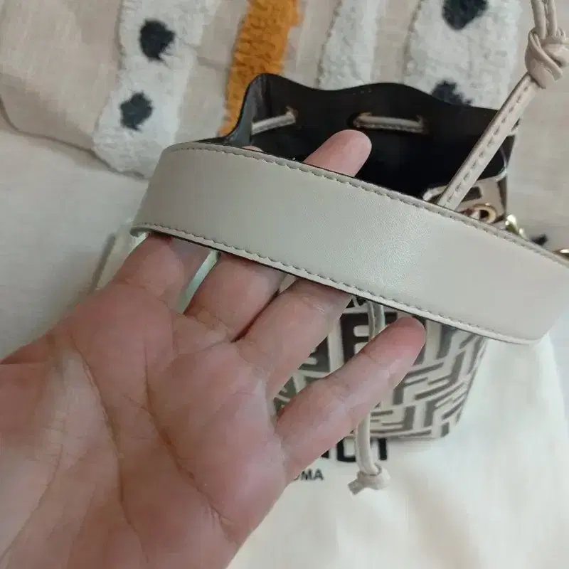 펜디 FF 버킷백 펜디 몬트레조 Fendi 정품 8