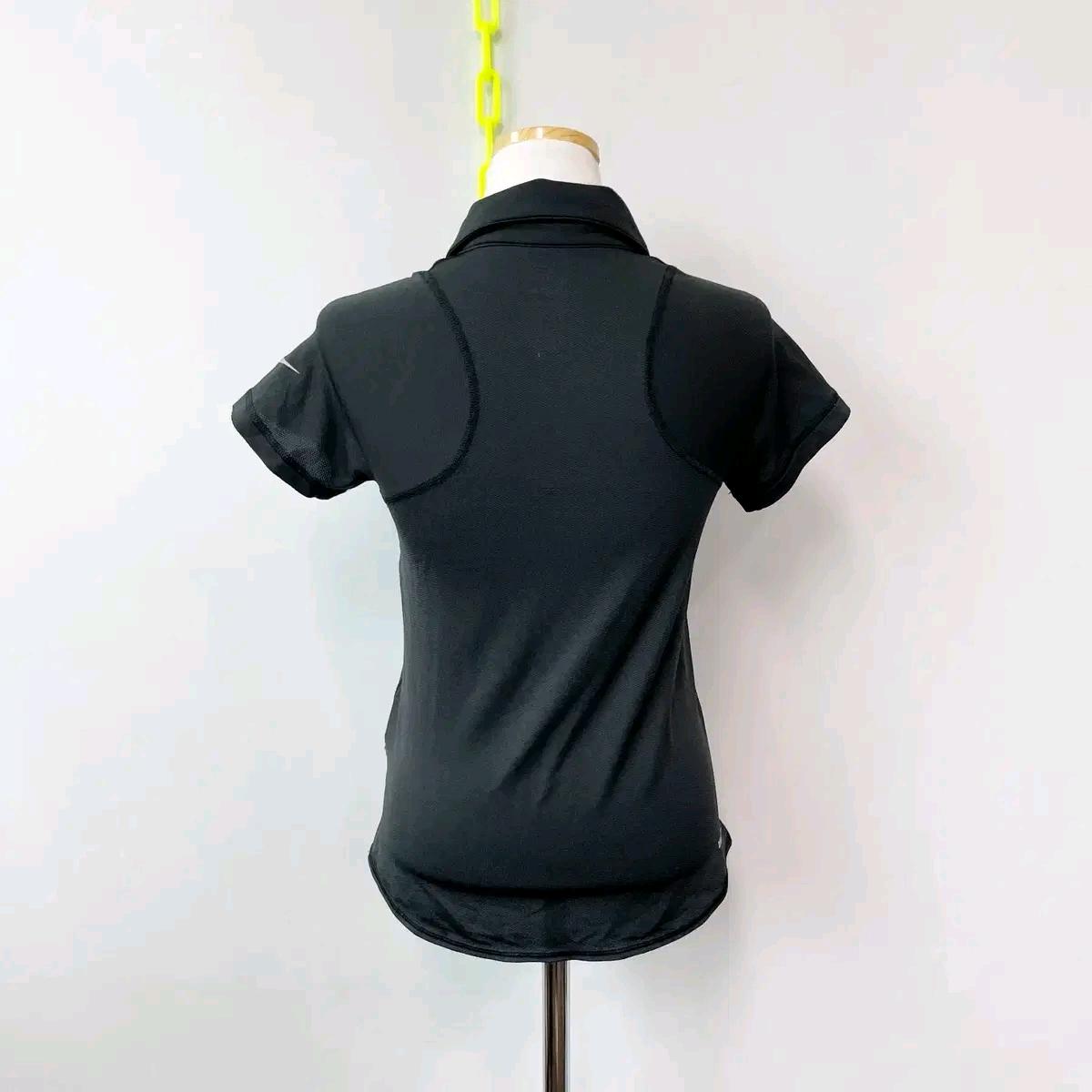 나이키 여성스포츠반팔 S 4