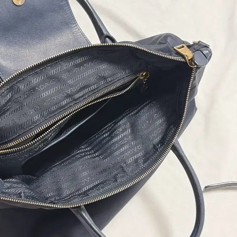 프라다 나일론 토트백 네이비 7
