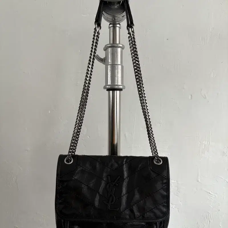 YSL 생로랑 블랙 니키백 5