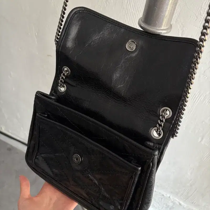 YSL 생로랑 블랙 니키백 9