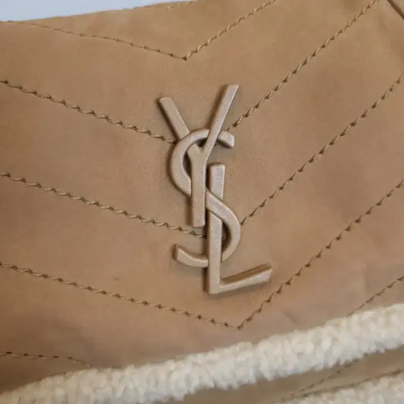 생로랑 YSL 니키 시어링 체인숄더백 4