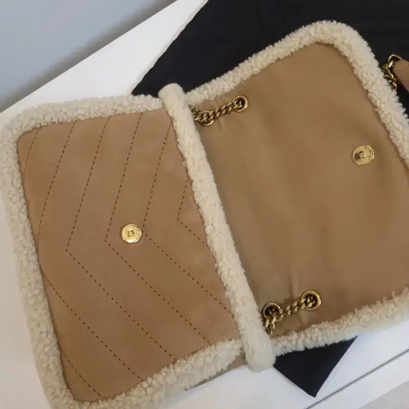 생로랑 YSL 니키 시어링 체인숄더백 5