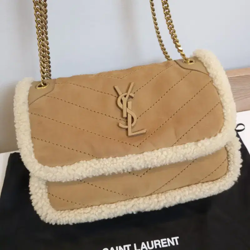 생로랑 YSL 니키 시어링 체인숄더백 3