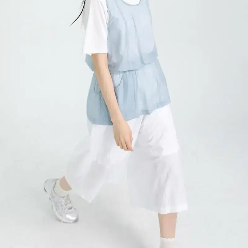 유노이아 String Jogger Vest 베스트 gray blue 3