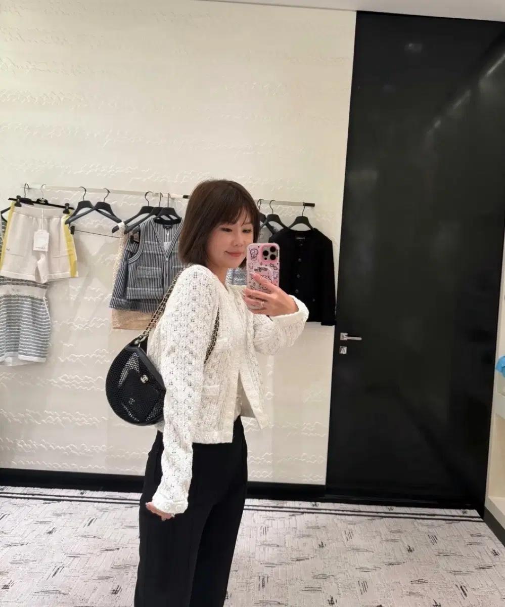 샤넬뷰티 블랙 메쉬 호보백 10