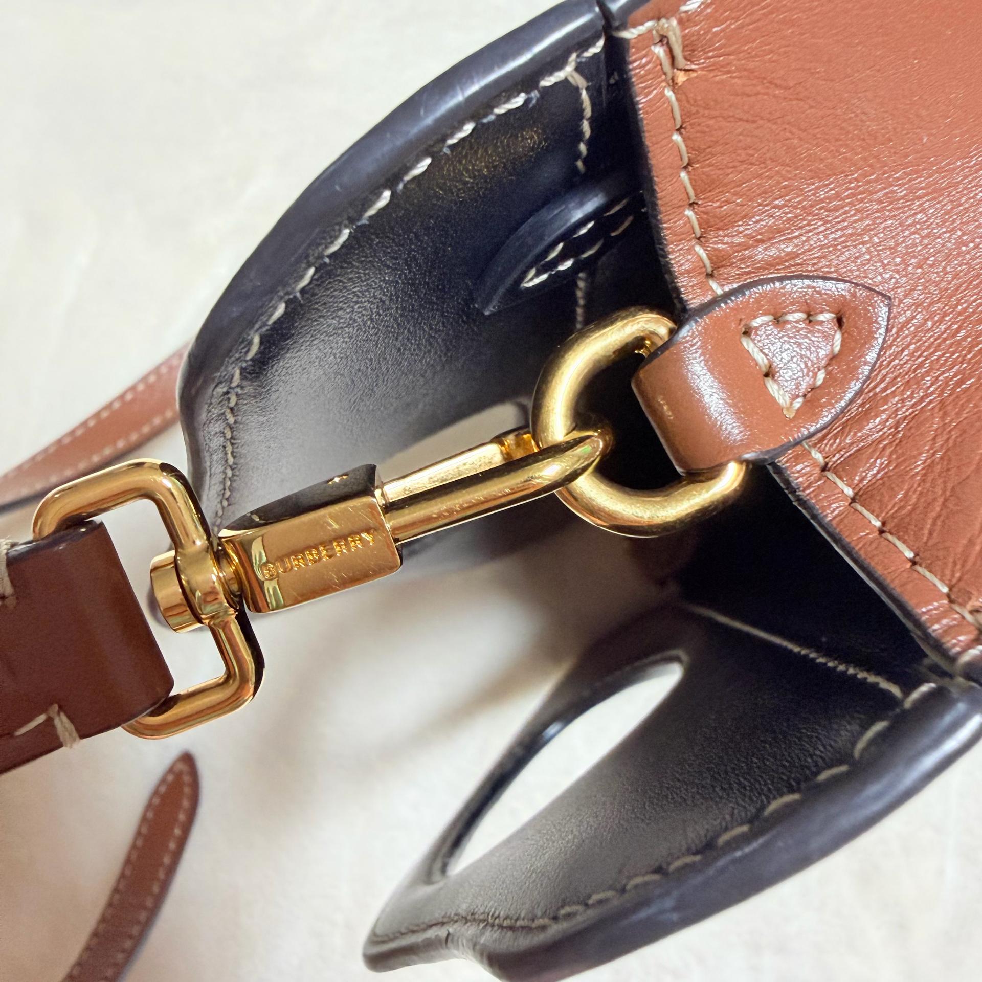 버버리 캔버스 포켓 백 블랙 브라운 12