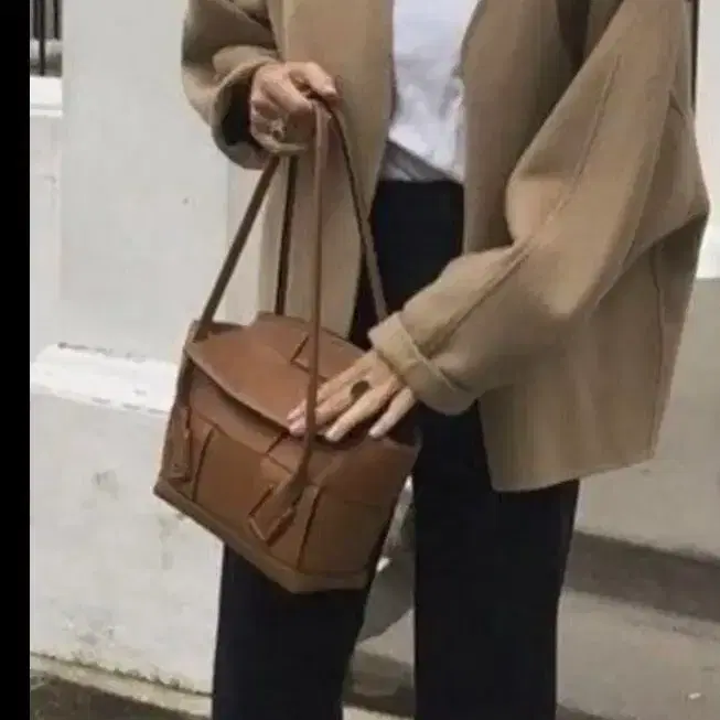 보테가베네타 아르코백 2