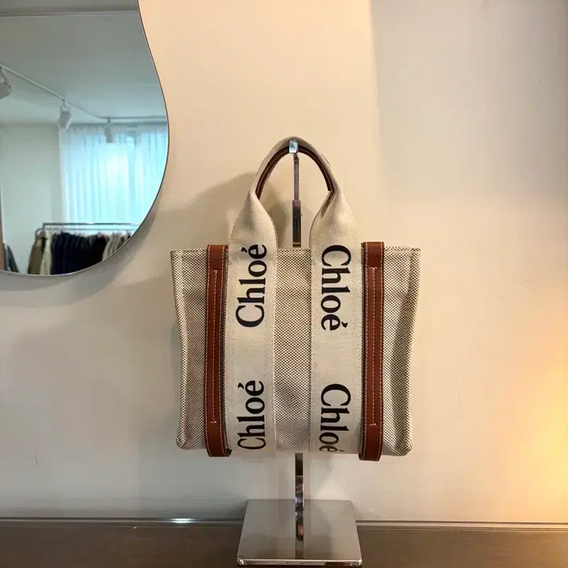 끌로에 우디 스몰 토트백 2