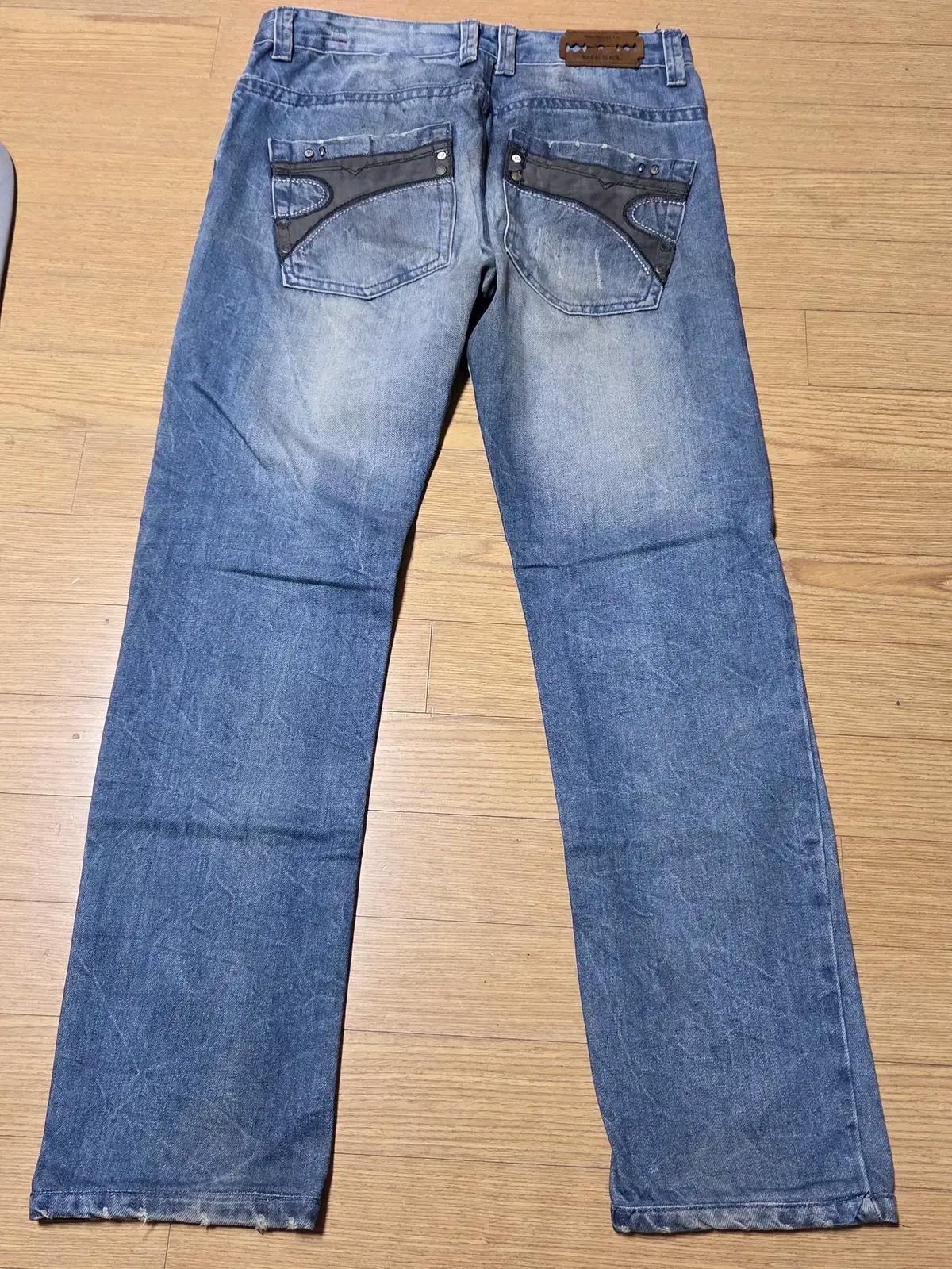 디젤  남성 네이비 데님팬츠 청바지 30 3
