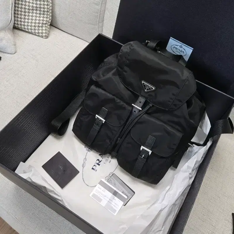 프라다 리나일론 백팩 미듐 신형 9