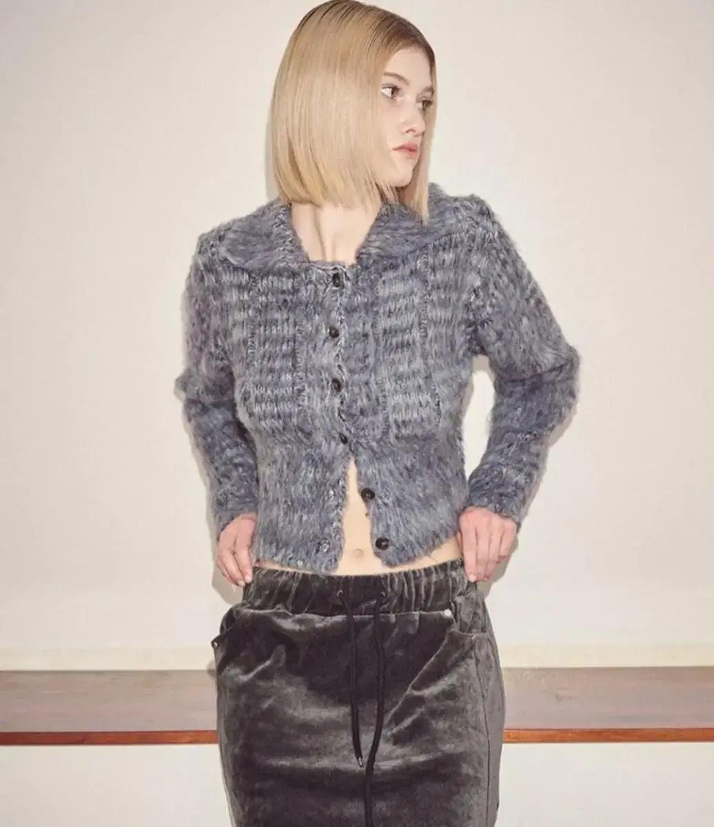 에트몽 color blend brush knit cardigan,navy 3
