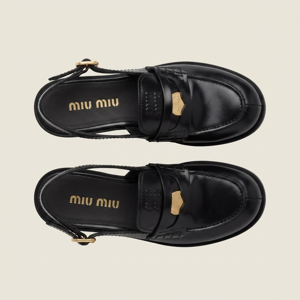 MiuMiu 미우미우 브러시드 가죽 슬링백 로퍼 1