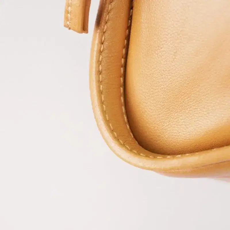 LOEWE 나파가죽 버킷백 5
