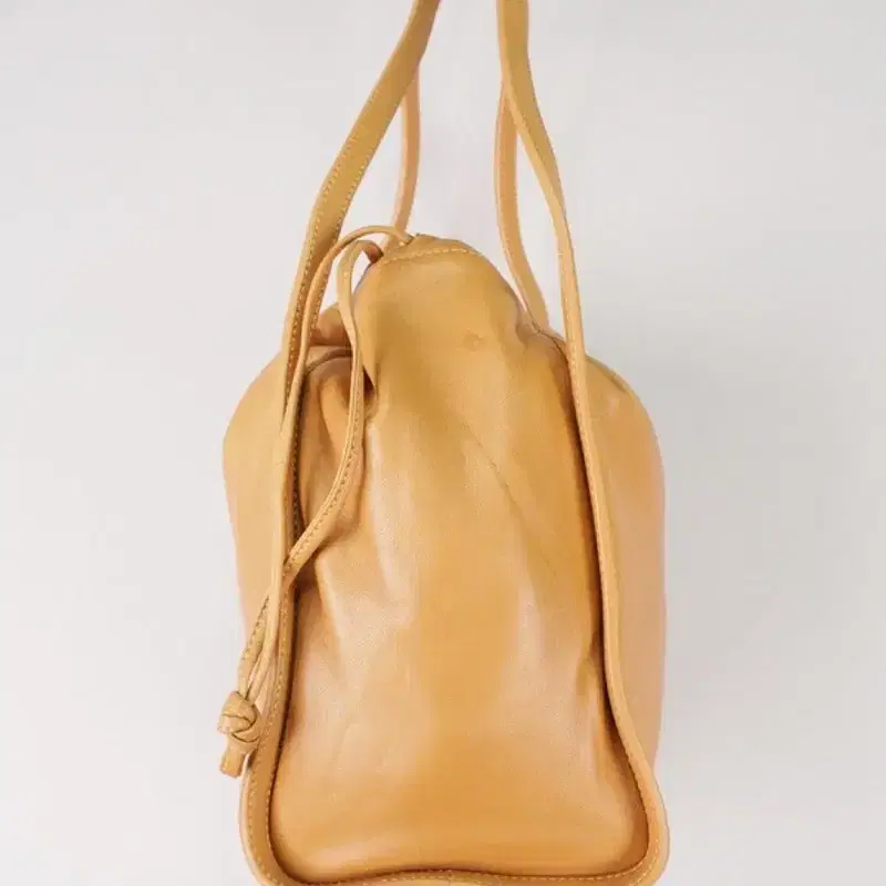 LOEWE 나파가죽 버킷백 4