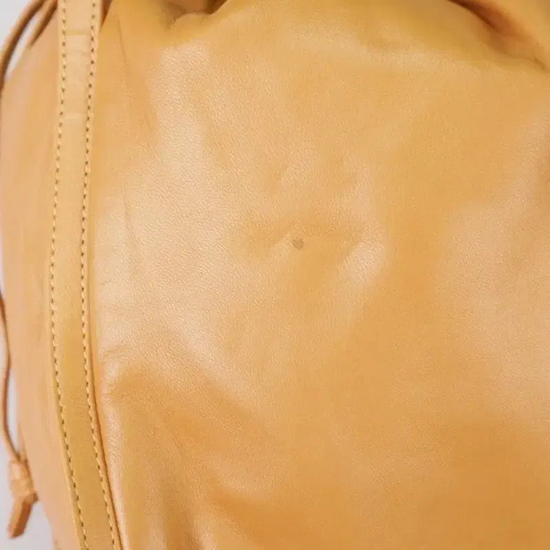 LOEWE 나파가죽 버킷백 8