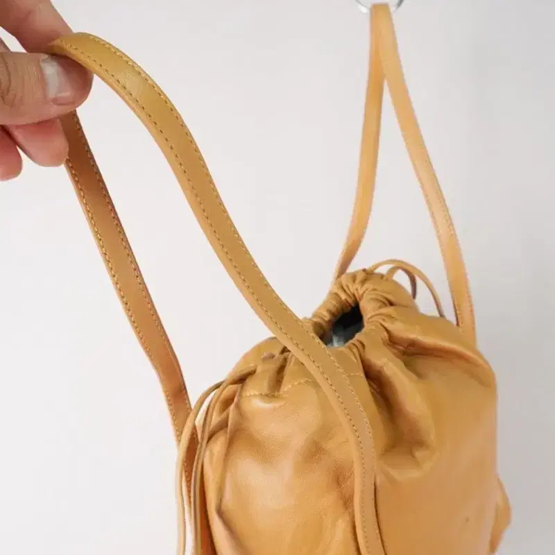 LOEWE 나파가죽 버킷백 6